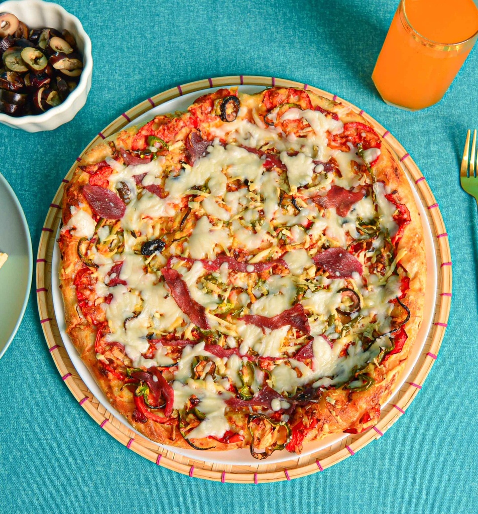 بيتزا شرقي بسطرمة